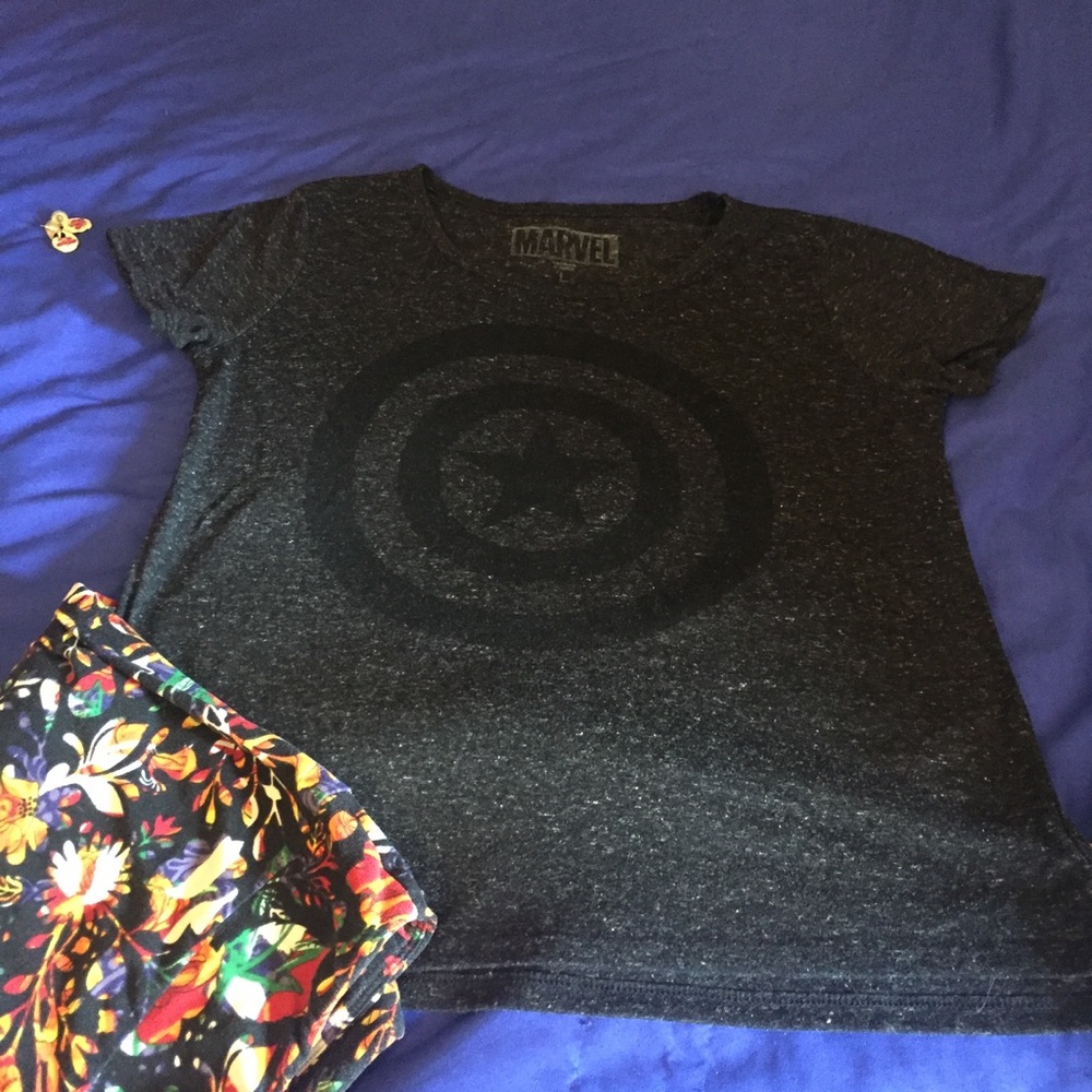 Captain America Heathered Charcoal Tee | Marvel